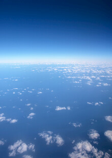 高空俯瞰云海蓝天美景