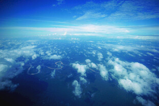 高空俯瞰云海壮丽景观