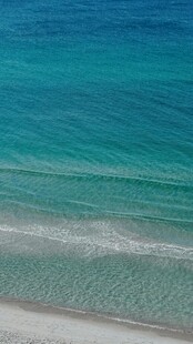 碧海白沙的美丽海岸线