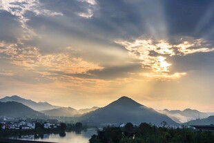 炭河千古情景区日出美景