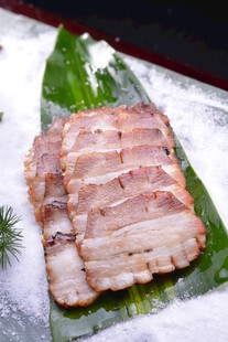 冰鲜五花肉切片展示
