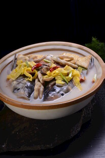 鱼头烩菜
