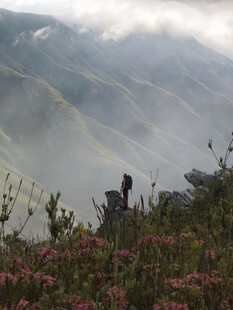 山间游客