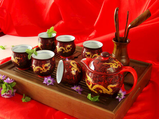 中式精美茶具组合展示