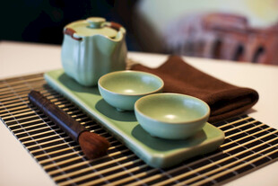 中式茶具尽显典雅韵味