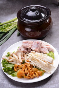 野菌排骨汤