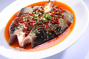 剁椒鱼头美食特写