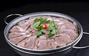 鲜嫩肉片火锅食材展示