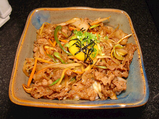 美味牛肉盖饭