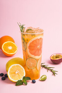 缤纷水果茶