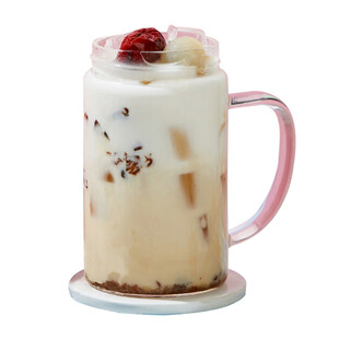 草莓碎冰奶茶