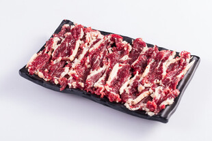 新鲜牛肉片摆盘展示
