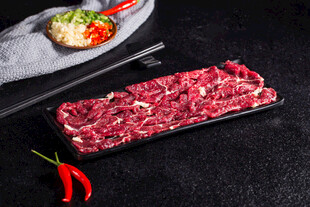 新鲜牛肉摆盘