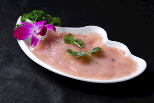 精致肉泥配花饰