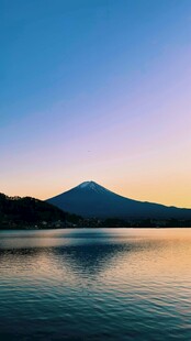 富士山下静谧湖景