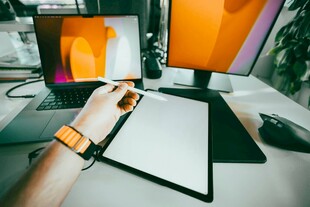 创意工作场景中的数位绘图