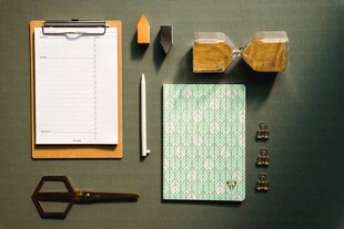 办公文具组合展示