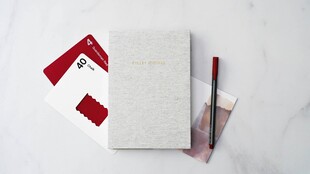 简约文具组合展示