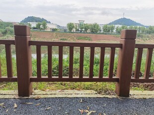 户外木栏杆与田园风光