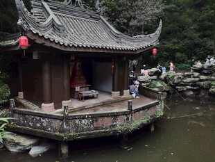 中式水边古亭雅致景致