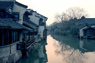 江南水乡古宅临水美景