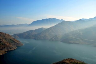 高山湖泊