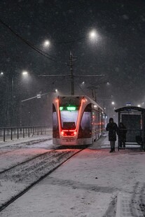 雪夜中的有轨电车