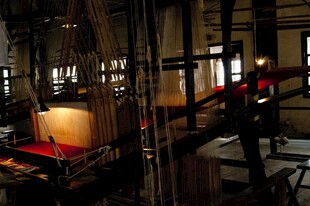 室内古老机械装置场景