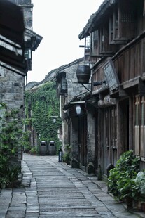 古巷悠悠尽显江南韵味