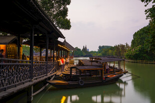 江南水乡河畔古景