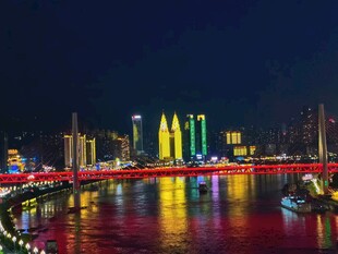 城市璀璨夜景跨江大桥