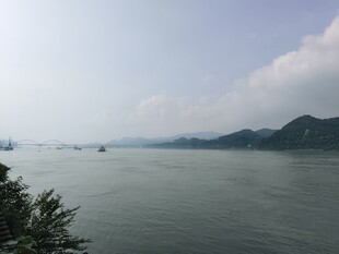 江边