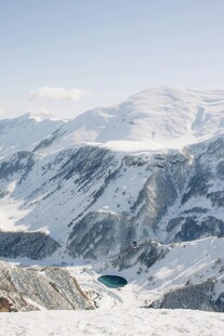 雪山壮丽景观