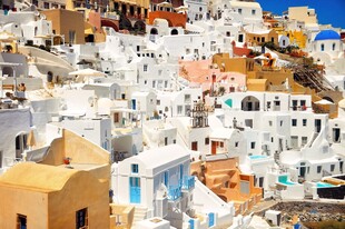 圣托里尼彩色梦幻建筑景观