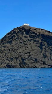 海上孤山