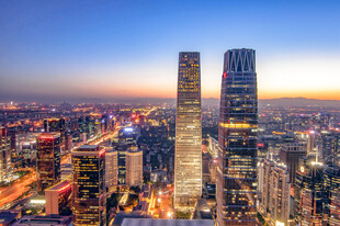 北京繁华夜景双子塔