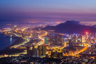 城市璀璨夜景俯瞰图