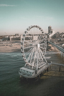 海滨摩天轮景观