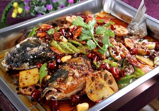 香辣烤鱼美食图片