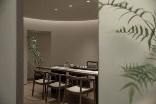简约风餐厅室内温馨场景