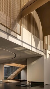 现代建筑内部独特空间设计