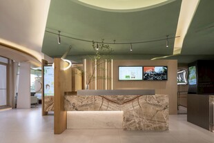现代风格酒店大堂接待区