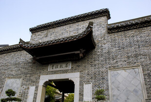 中式古建门楼