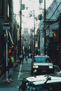 城市街道上的日常景象