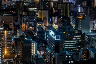 城市夜景璀璨灯火辉煌