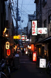 日本街头夜景灯火阑珊