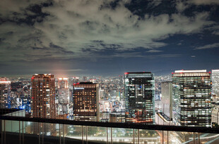 都市璀璨夜景