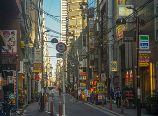 繁华都市街头巷景