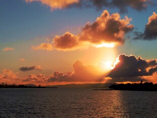 海上日落美景