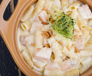 奶香鸡肉意面
